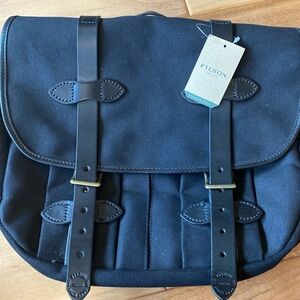 Filson Medium Rugged Twill Field Bag with Leather Straps | Black